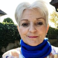 Sabine Tscharntke Yoga macht gluecklich