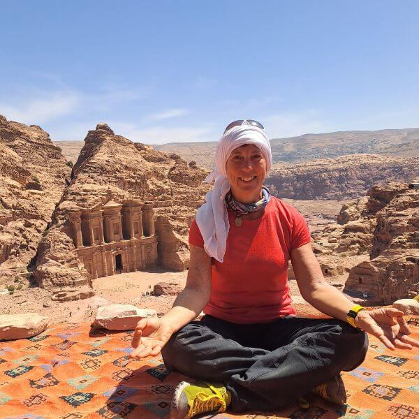 Sabine Tscharntke Yoga macht gluecklich