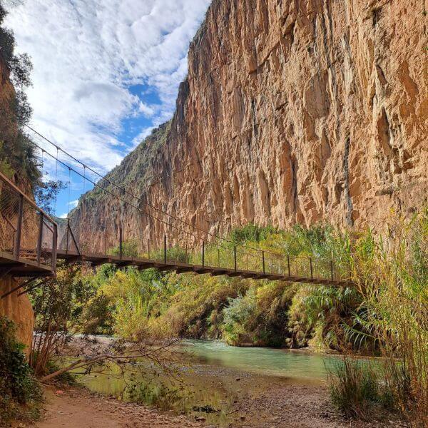 Sabine Tscharntke, Yoga macht gluecklich Chulilla Herbst