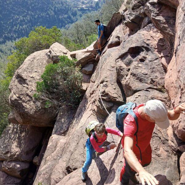 Sabine Tscharntke, Yoga macht gluecklich Felsen bei Garbi